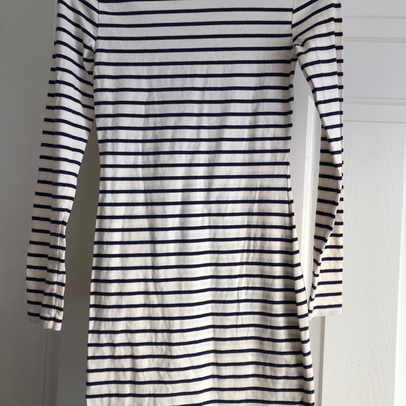 🌟5/$25⚡️ H&M Divided long sleeved cotton navy striped dress - Picture 2 of 10